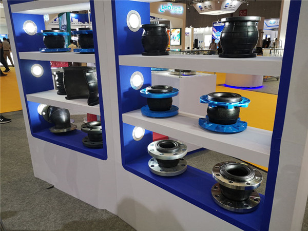 福州DN150軟接頭,EPDM橡膠,數(shù)量14個(gè) 福州DN150軟接頭,EPDM橡膠,數(shù)量14個(gè)